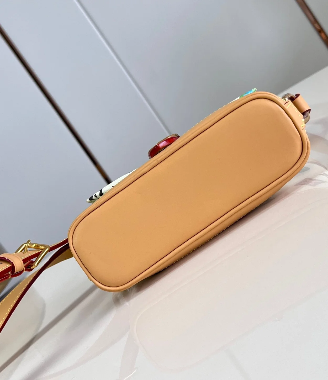 루이비통 엔벨로프 웨어러블 월릿 M83346