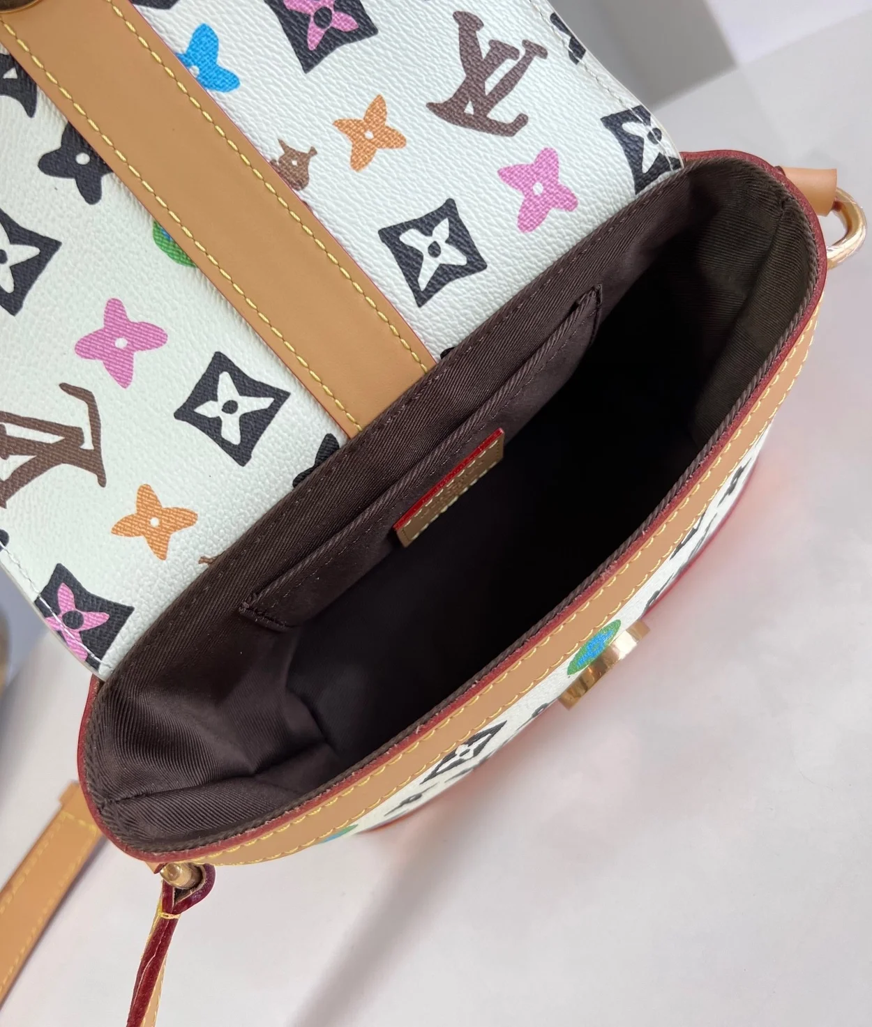 루이비통 엔벨로프 웨어러블 월릿 M83346