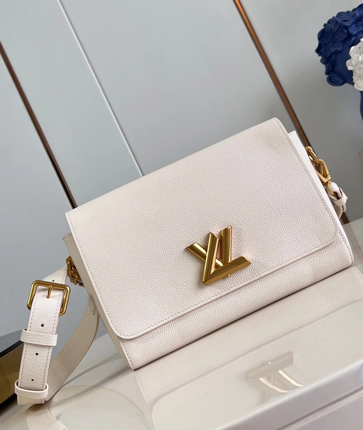 루이비통 소프트 트위스트 M25359