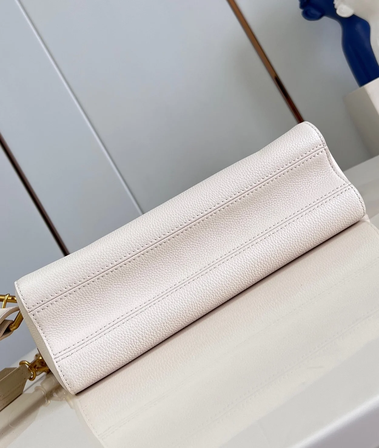 루이비통 소프트 트위스트 M25359