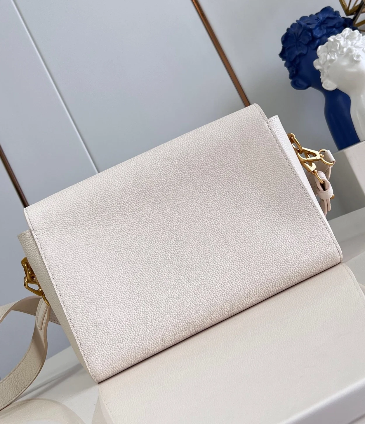 루이비통 소프트 트위스트 M25359