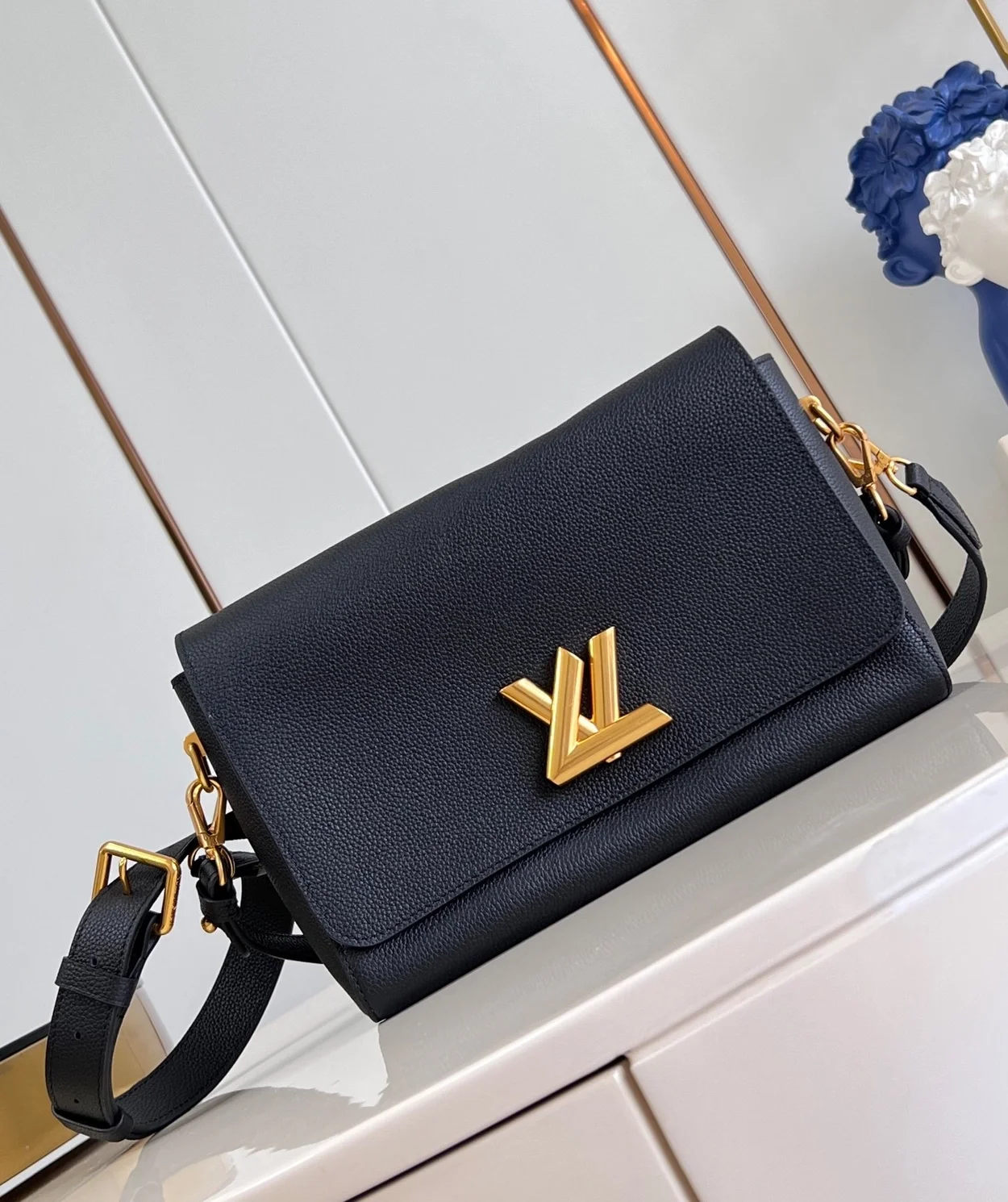 루이비통 소프트 트위스트 M24639