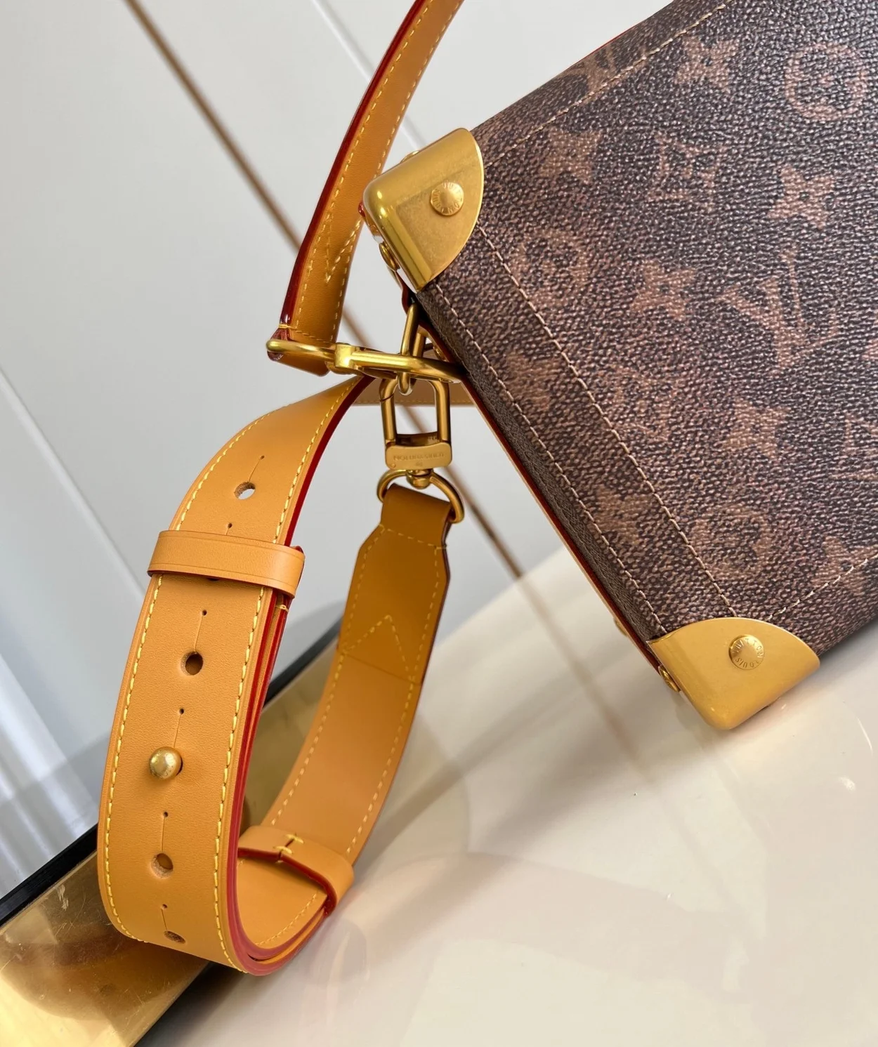 루이비통 소울 트렁크 이스트 웨스트 M11536