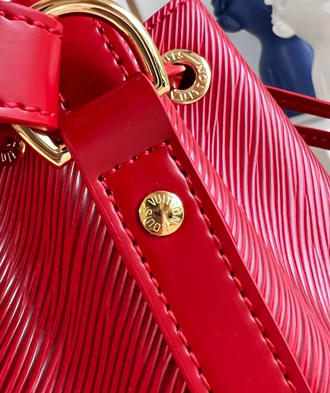 루이비통 노에 BB 에피 레드 M24675