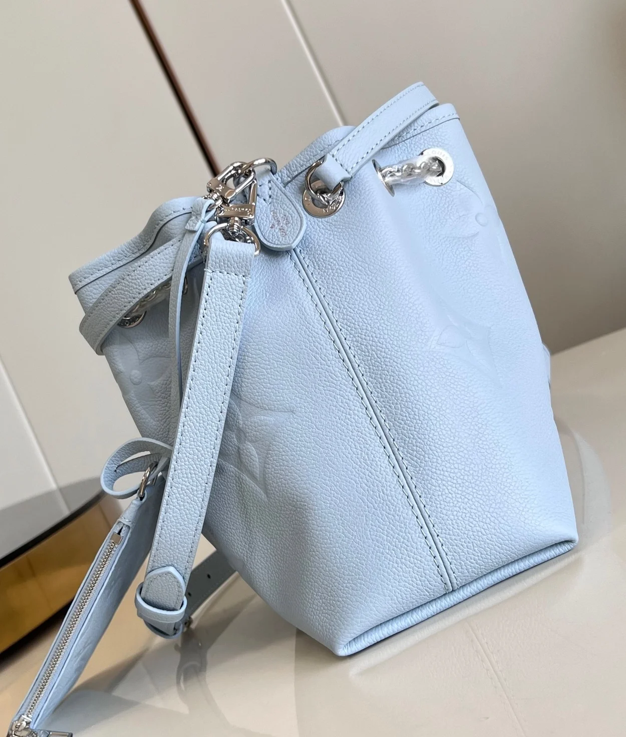 루이비통 LV 번들 모노그램 앙프렝뜨 백 M11187