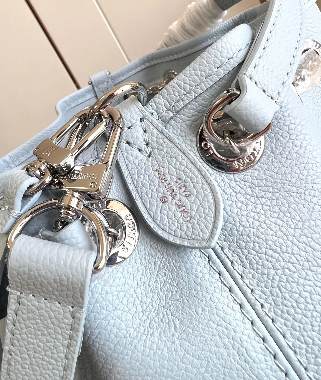 루이비통 LV 번들 모노그램 앙프렝뜨 백 M11187