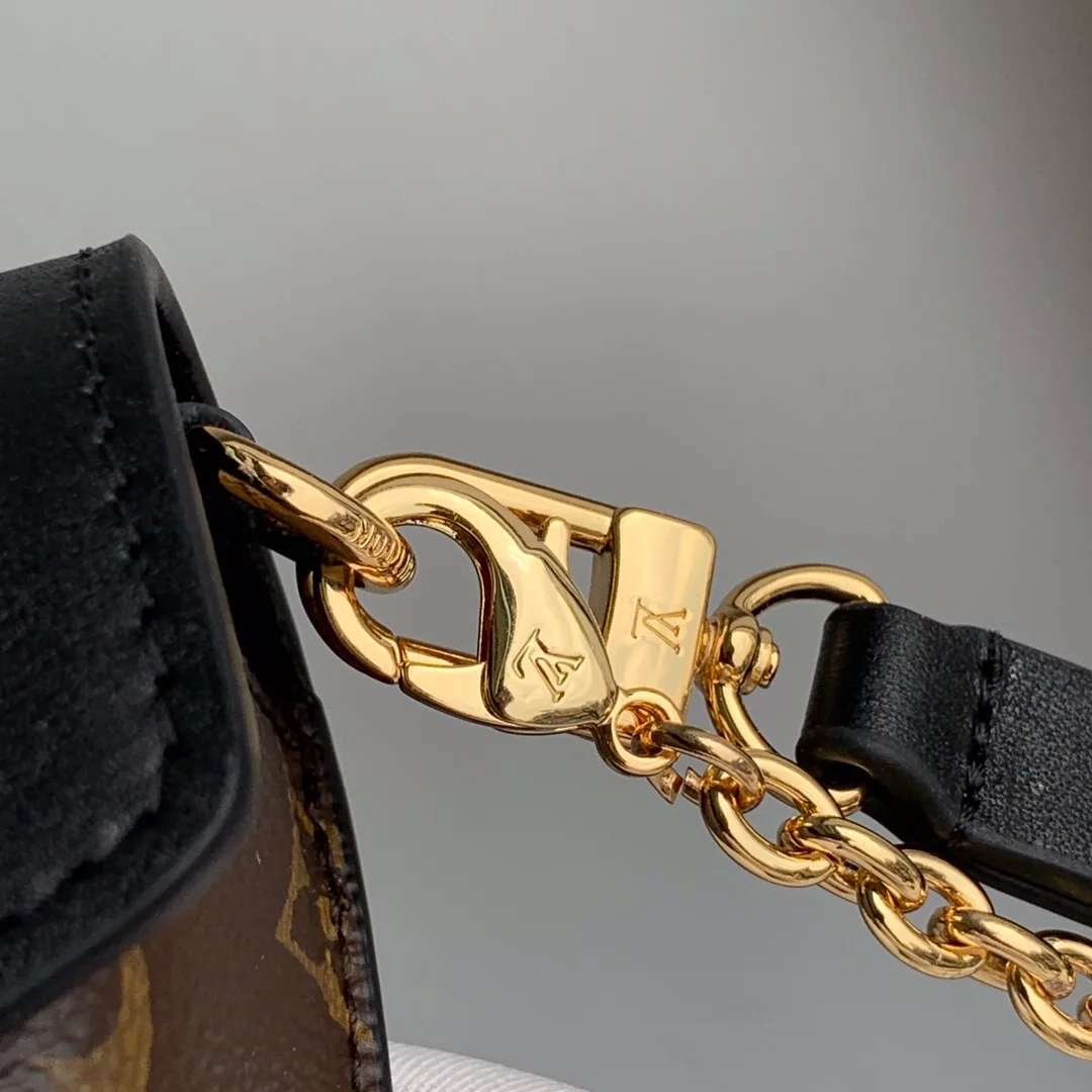 루이비통 패들락 온 스트랩 M80559