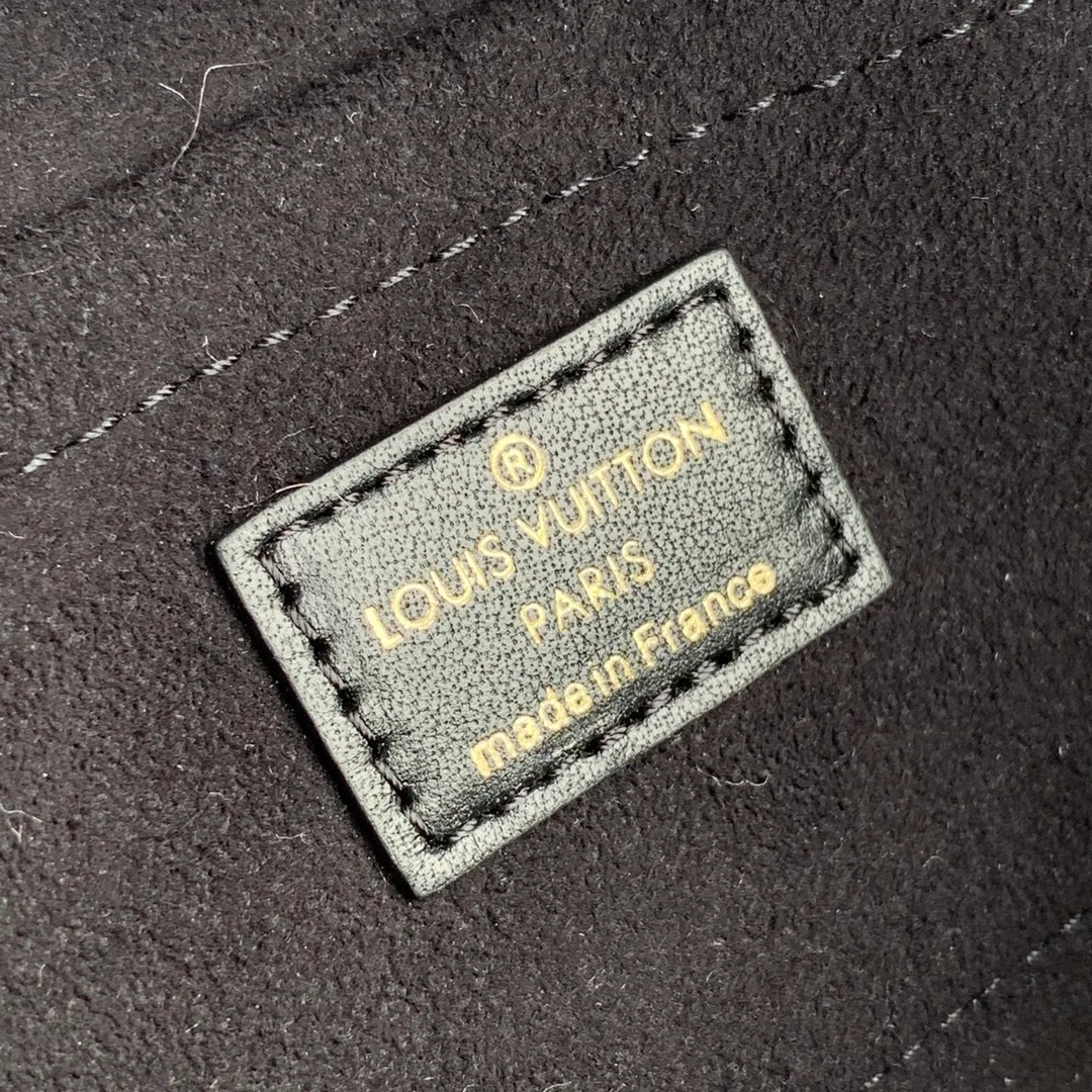 루이비통 패들락 온 스트랩 M80559