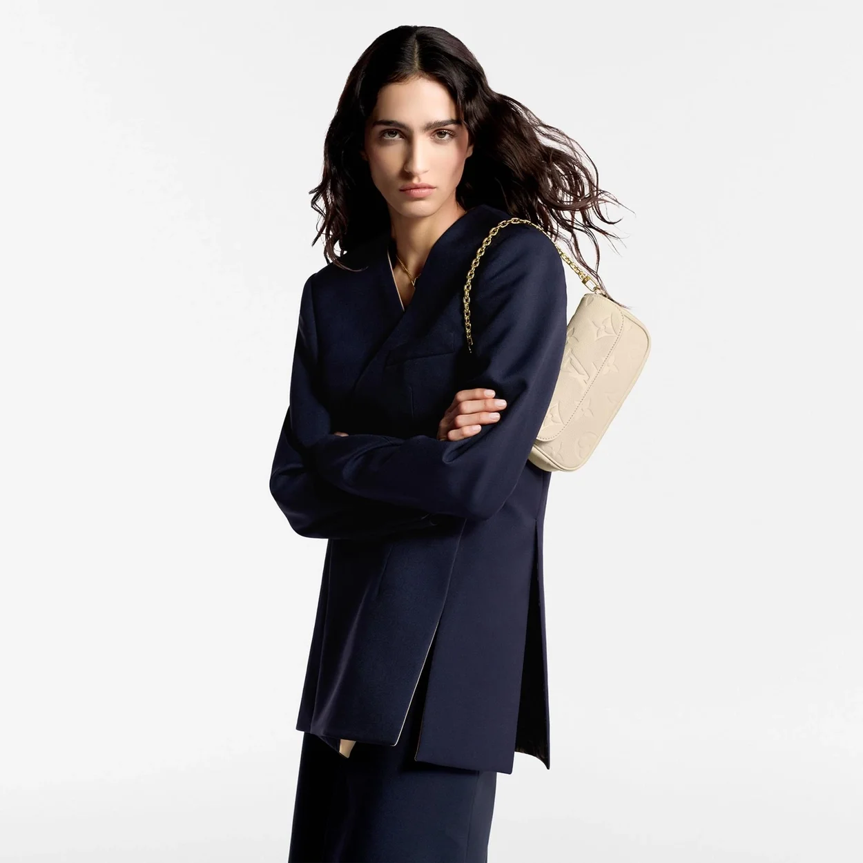 루이비통 아이비 체인 지갑 M82210