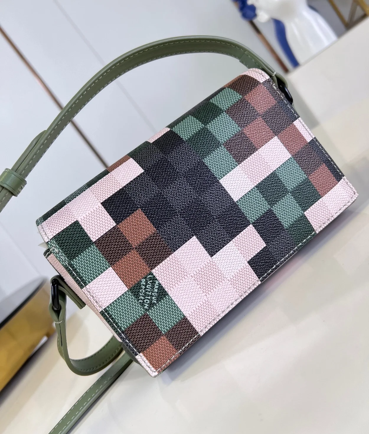 루이비통 스티머 웨어러블 M83172