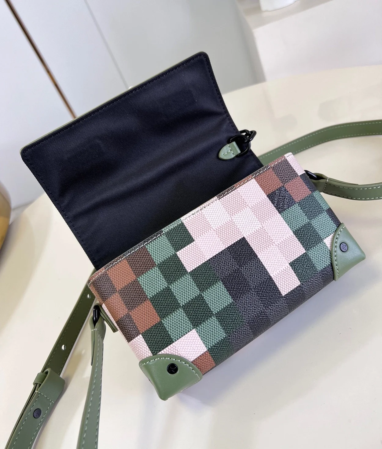 루이비통 스티머 웨어러블 M83172