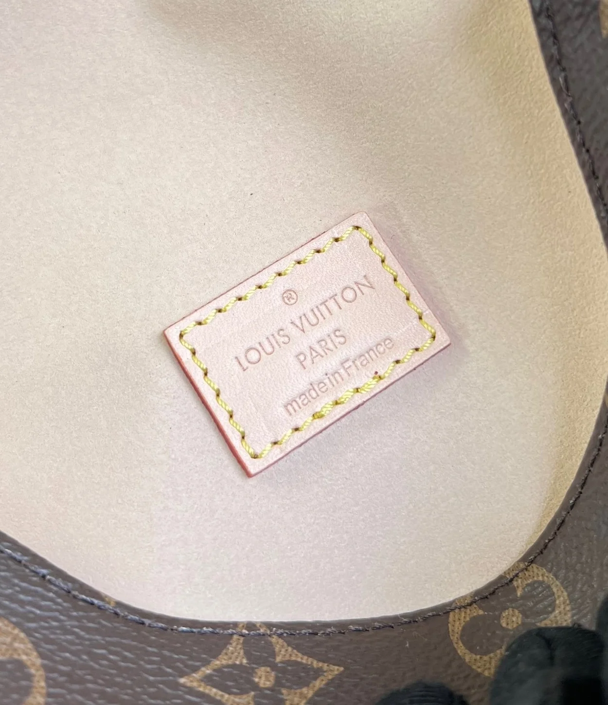 루이비통 소뮈르 BB M46740