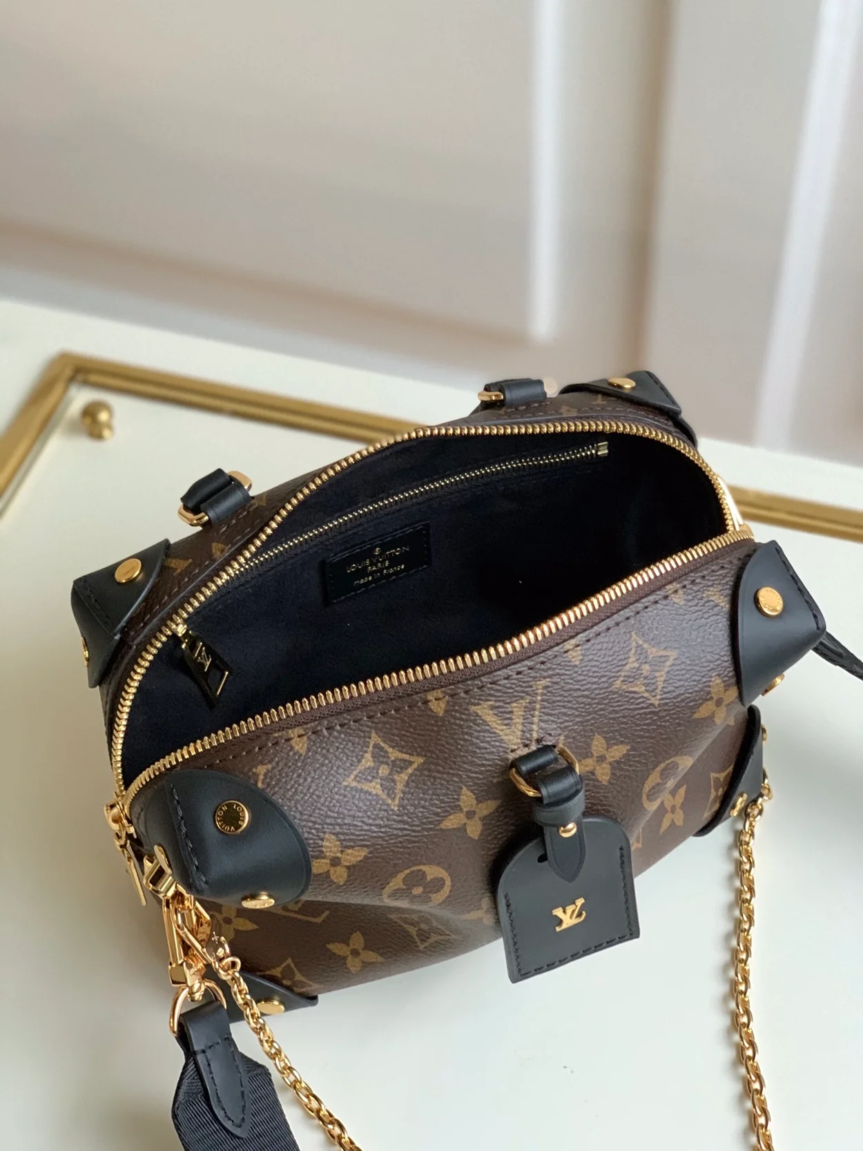 루이비통 쁘띠 말 수플 모노그램 캔버스 블랙 M45571