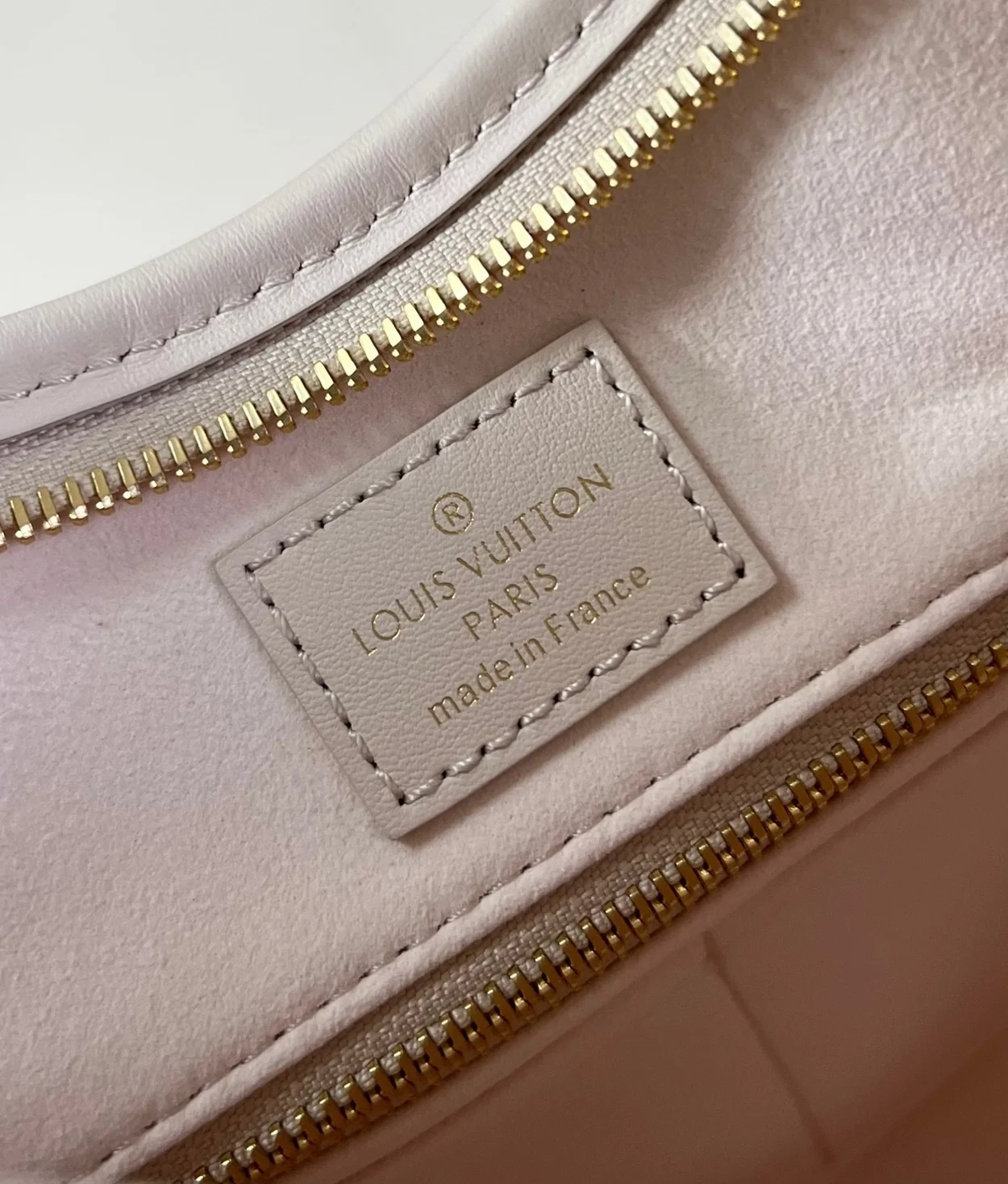 루이비통 캐리올 PM 모노그램 선라이즈 M24652