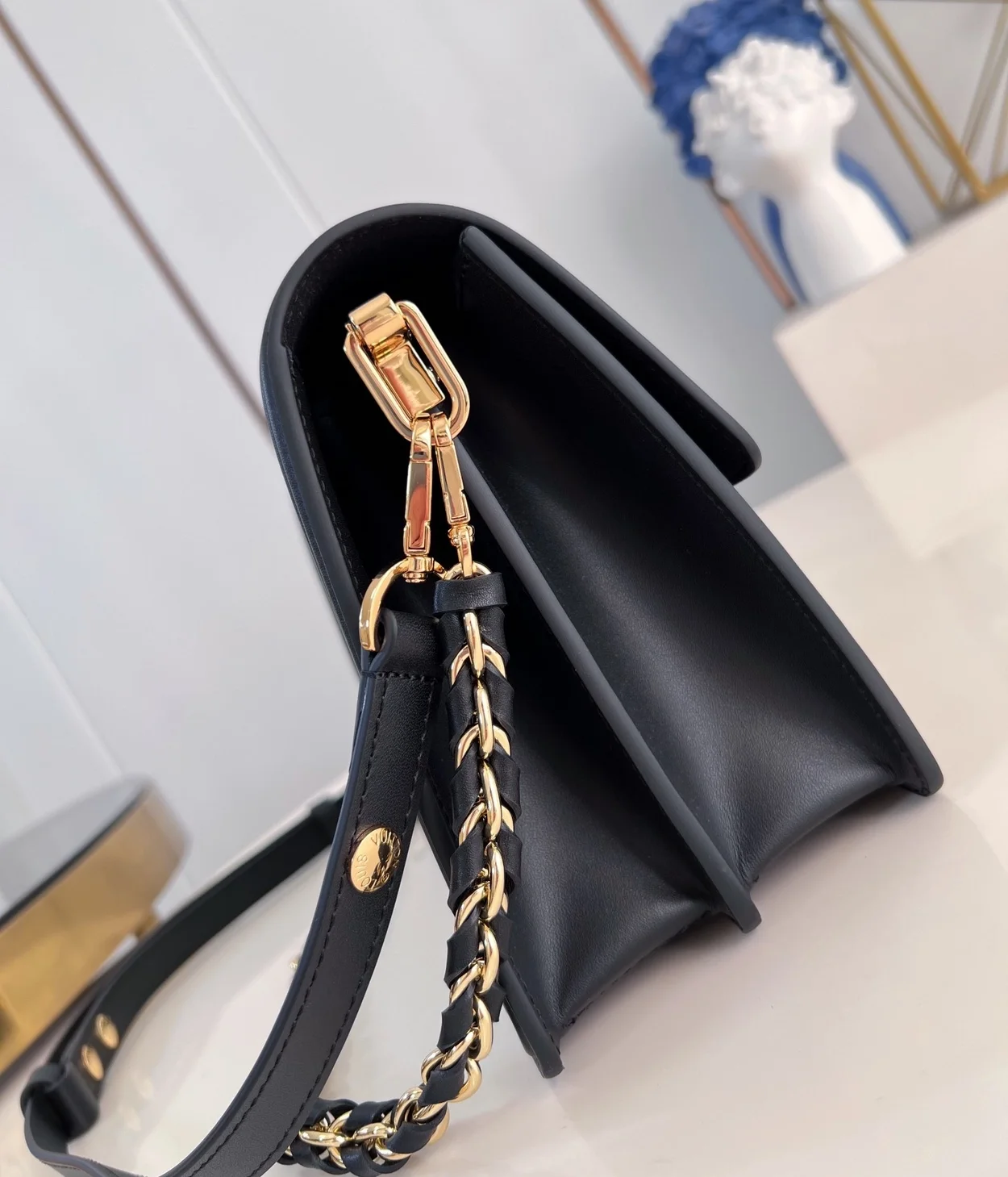 루이비통 도핀 MM M56141