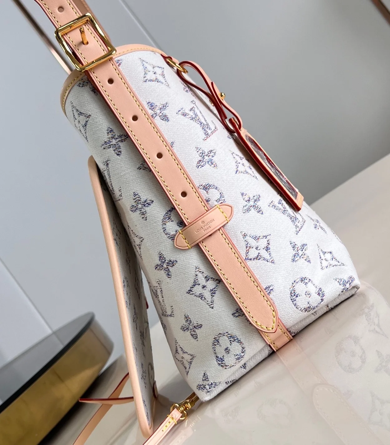 루이비통 캐리올 PM 멀티컬러 베이지 M24707