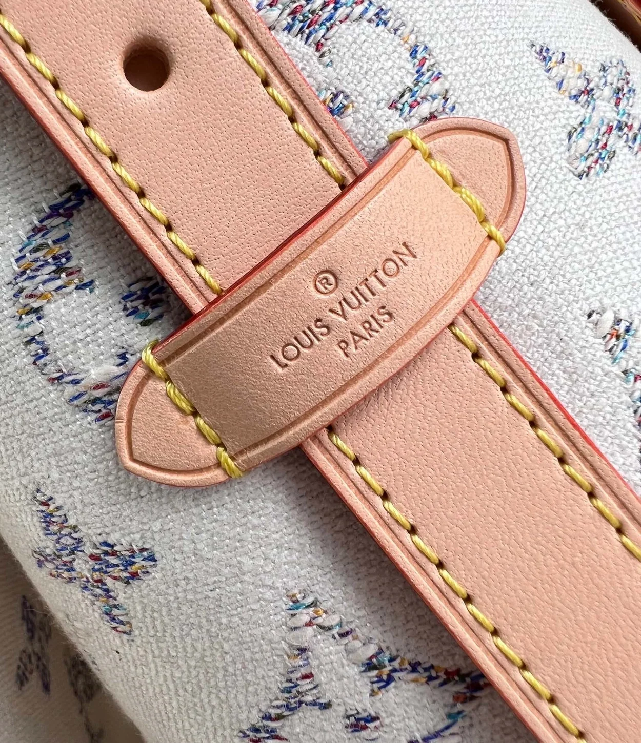 루이비통 캐리올 PM 멀티컬러 베이지 M24707