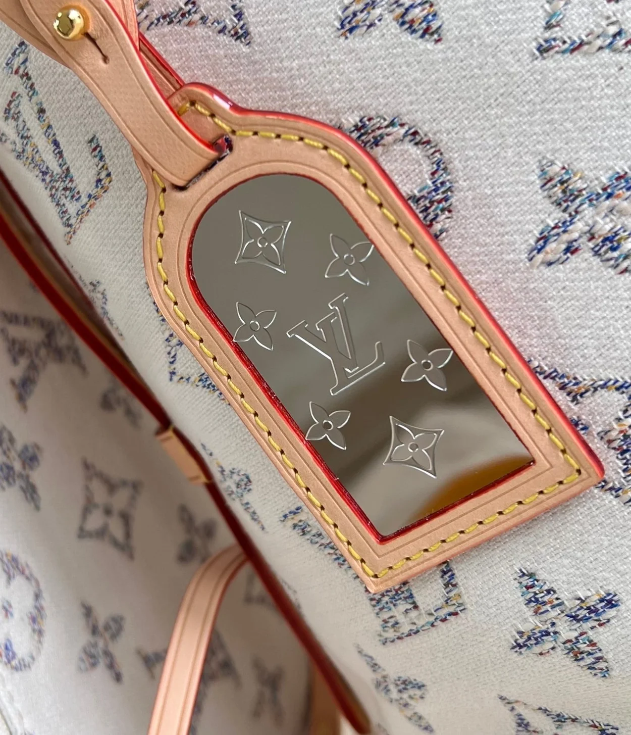 루이비통 캐리올 PM 멀티컬러 베이지 M24707