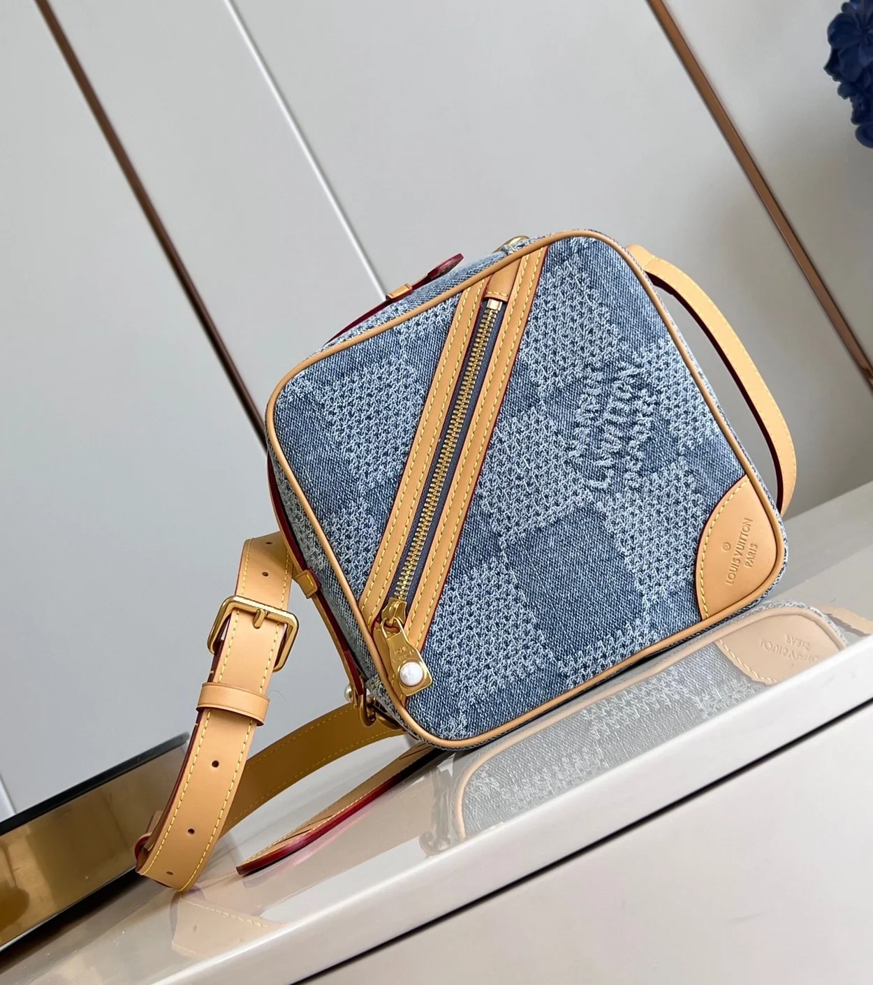 루이비통 체스 메신저 다미에 데님 블루