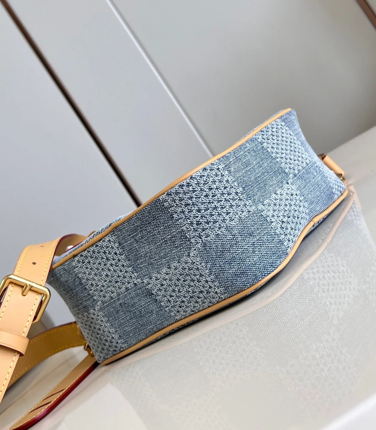 루이비통 체스 메신저 다미에 데님 블루