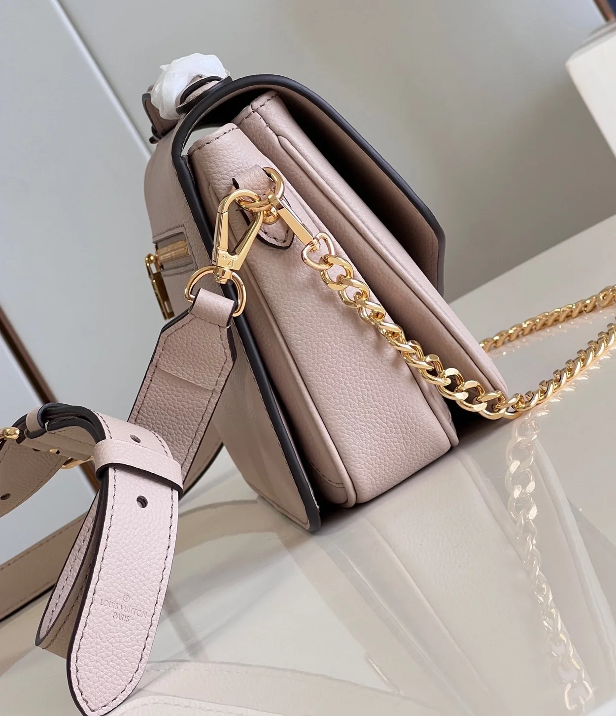 루이비통 옥스포드 락미 그레이지 M22792