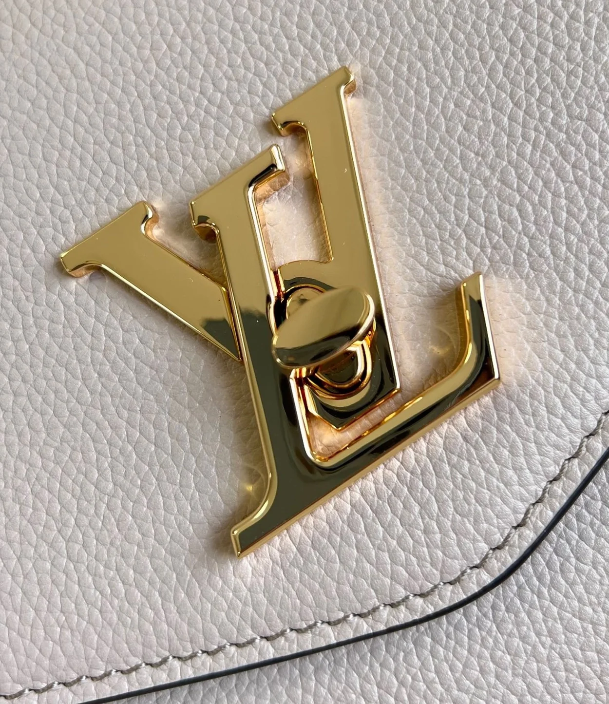 루이비통 옥스포드 락미 그레이지 M22792