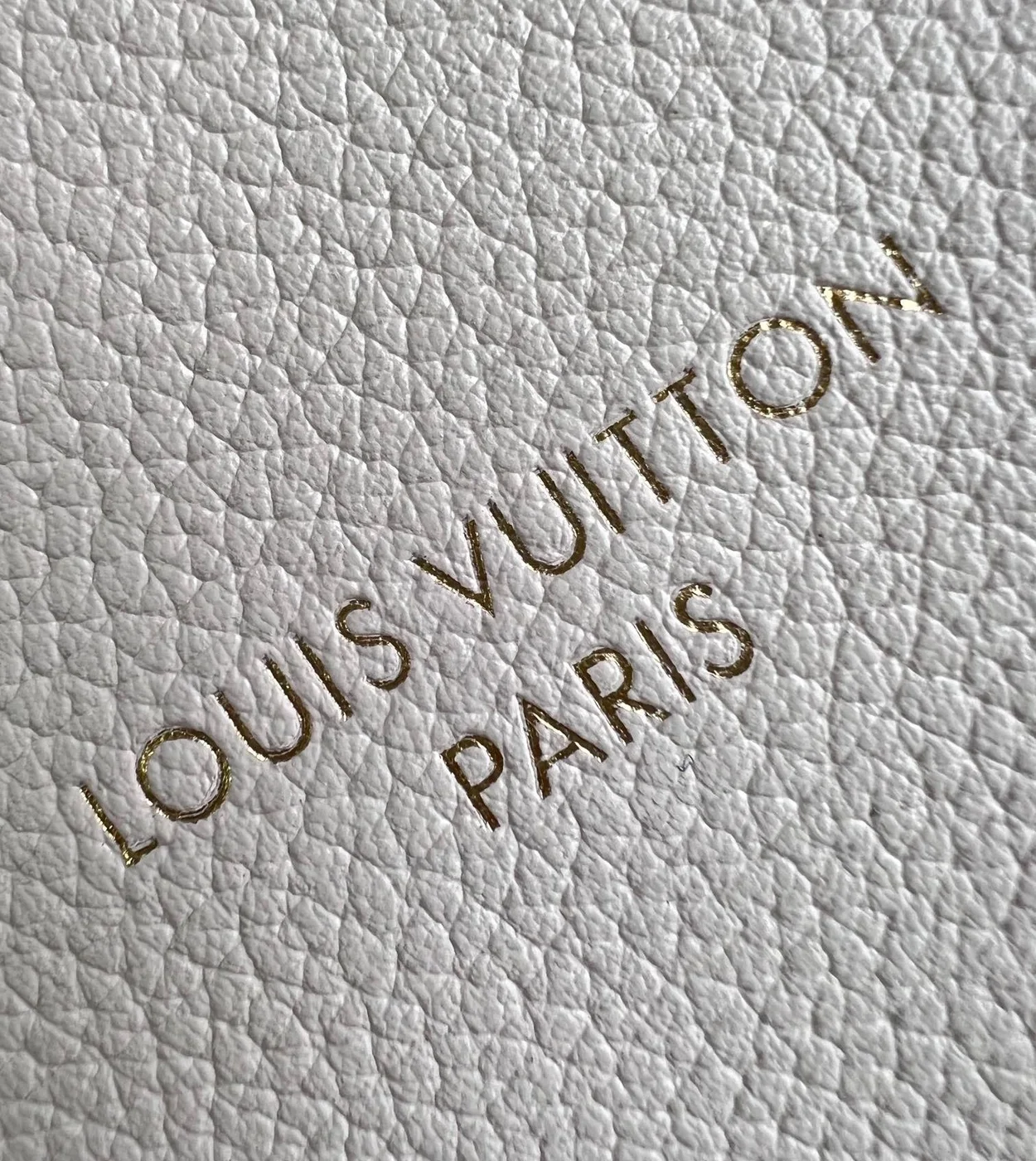 루이비통 로우 키 호보 MM M25022