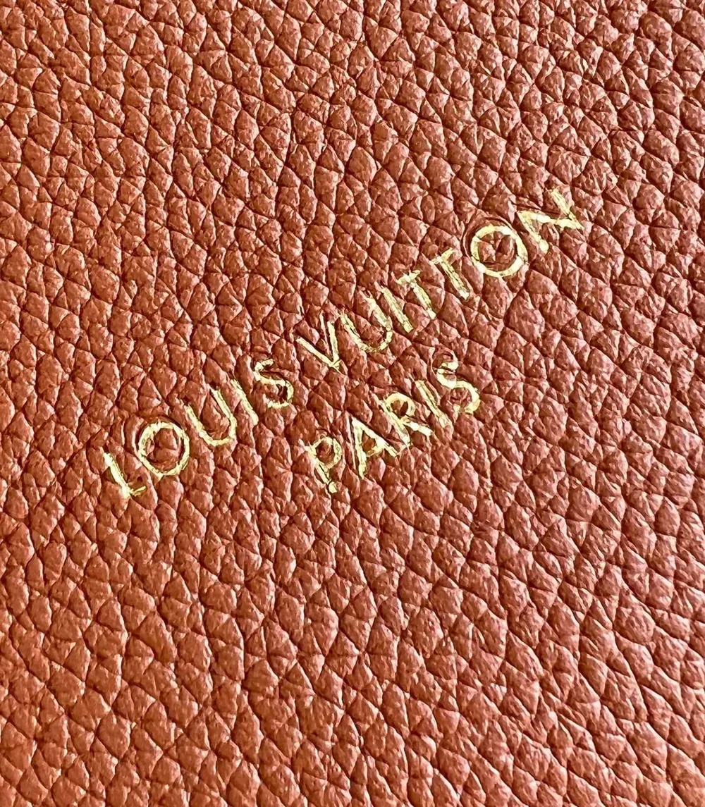 루이비통 로우 키 호보 MM M24974