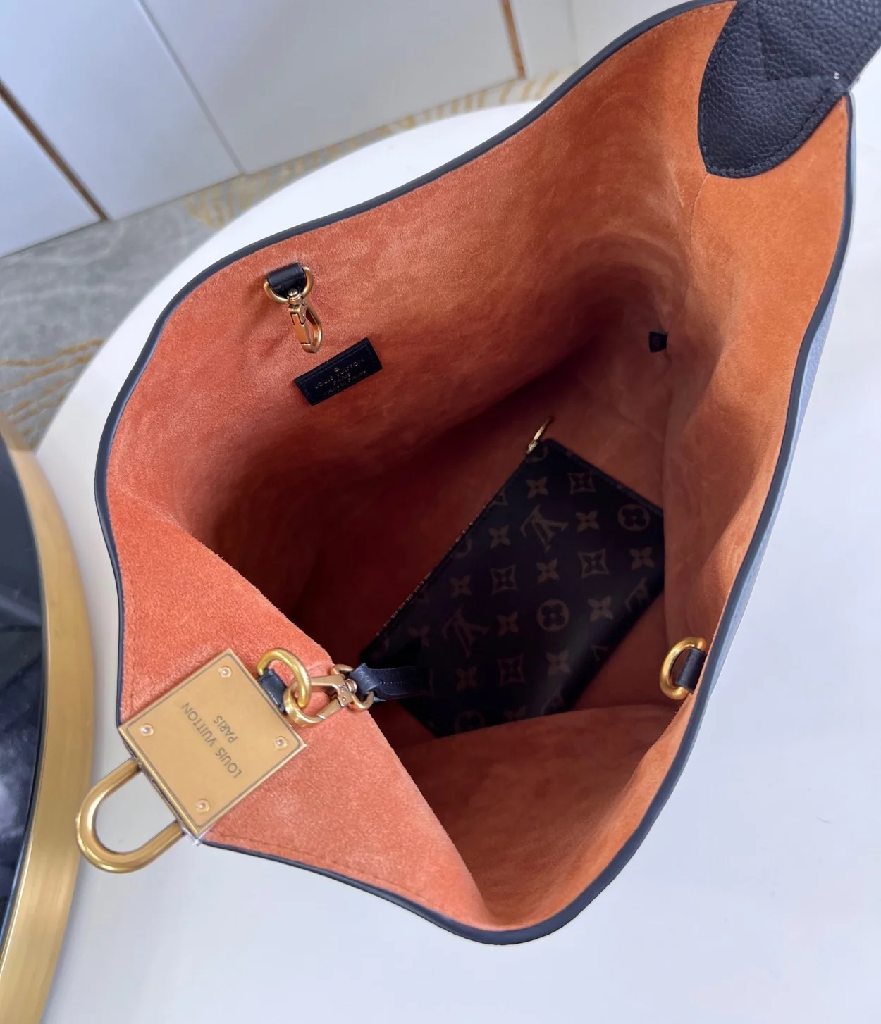 루이비통 로우 키 호보 MM M24856