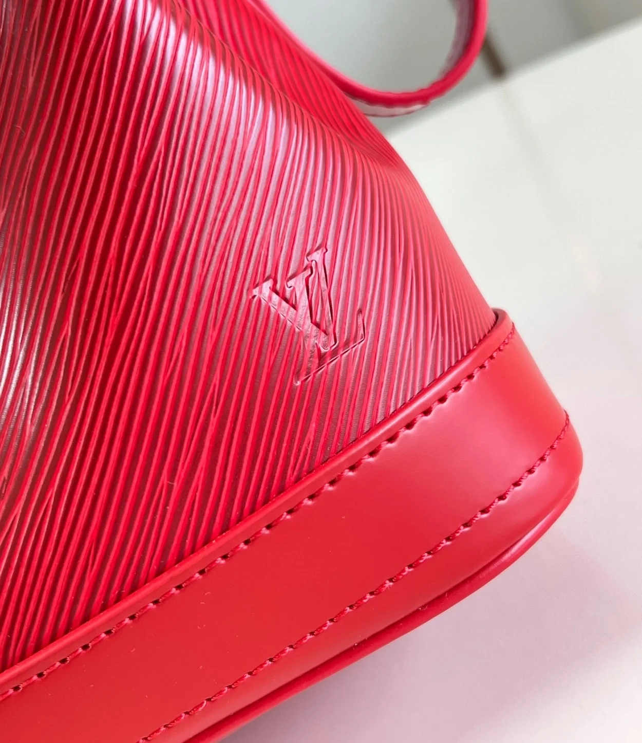 루이비통 노에 BB M24675