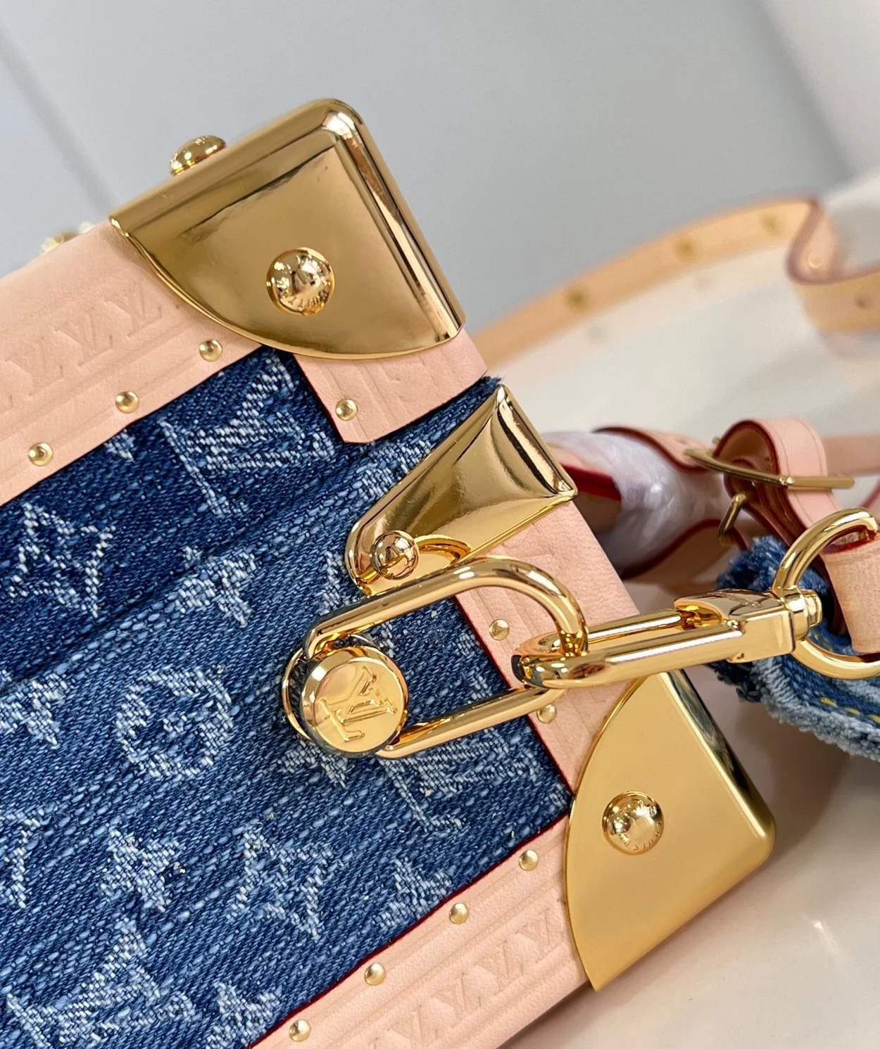 루이비통 쁘띠 발리즈 데님 블루 M24161