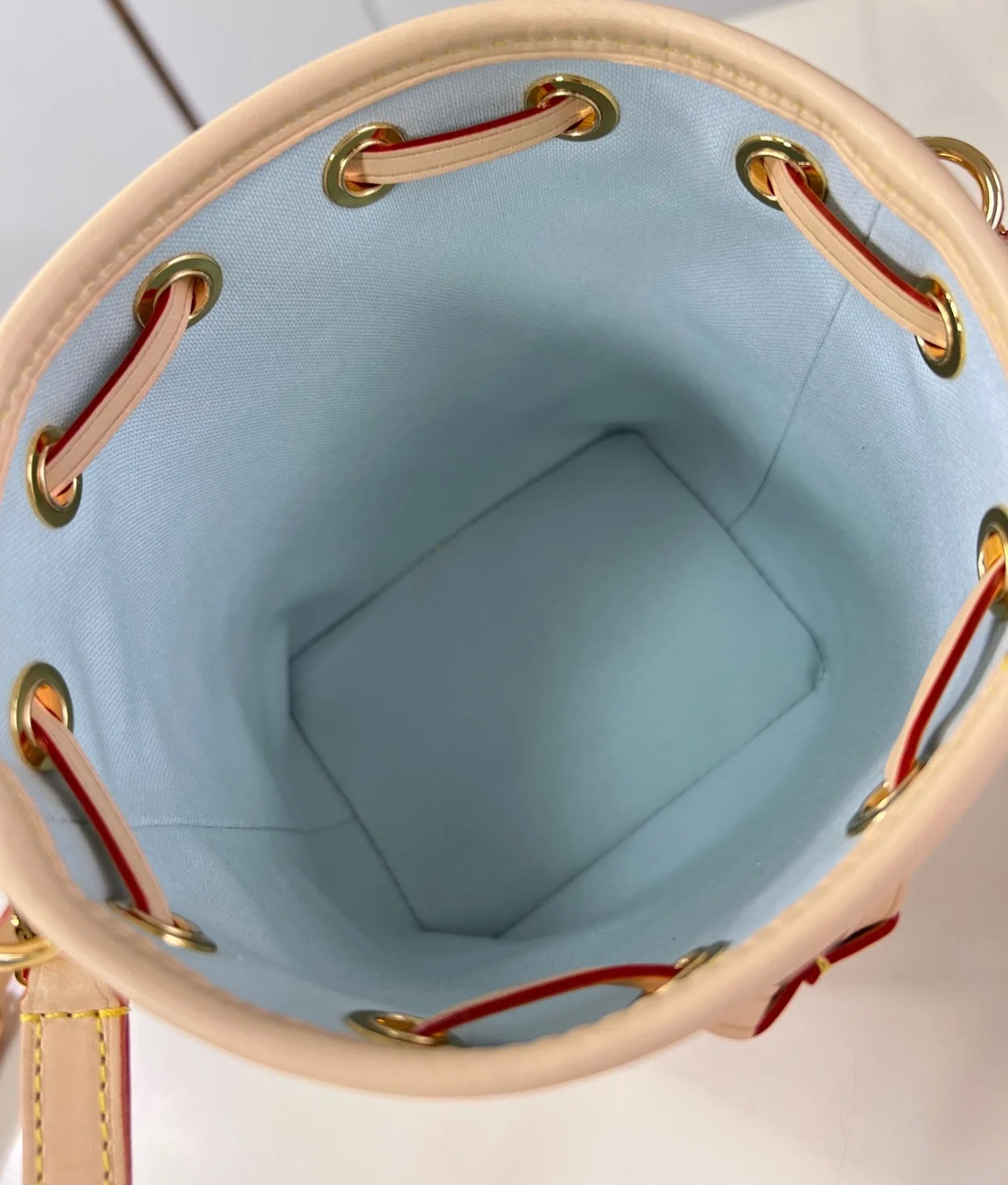 루이비통 나노 노에 N40640