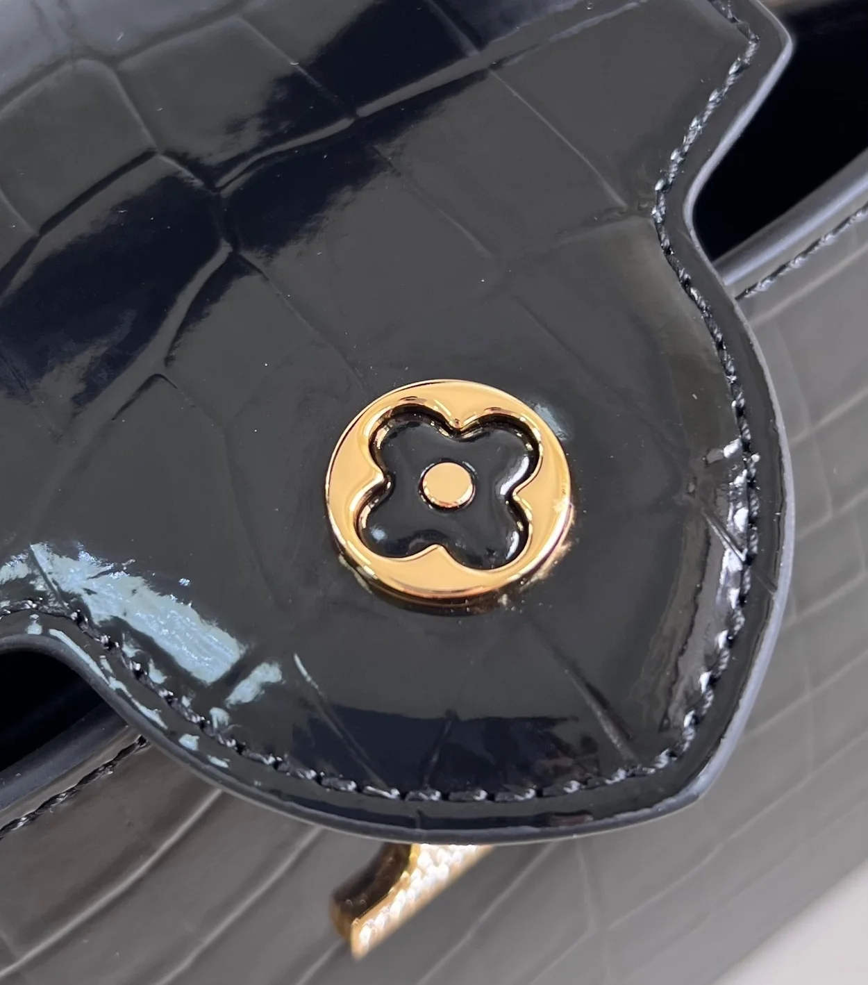 루이비통 카퓌신 미니 M84726