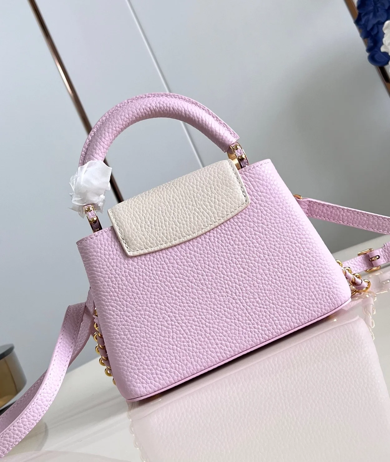 루이비통 카퓌신 미니 M23951