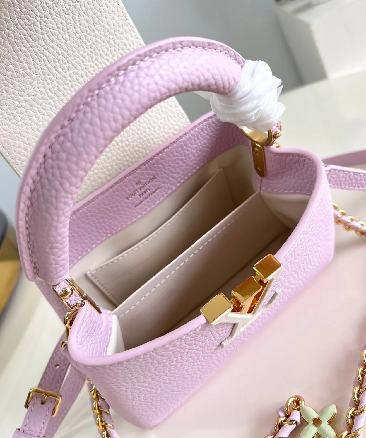 루이비통 카퓌신 미니 M23951