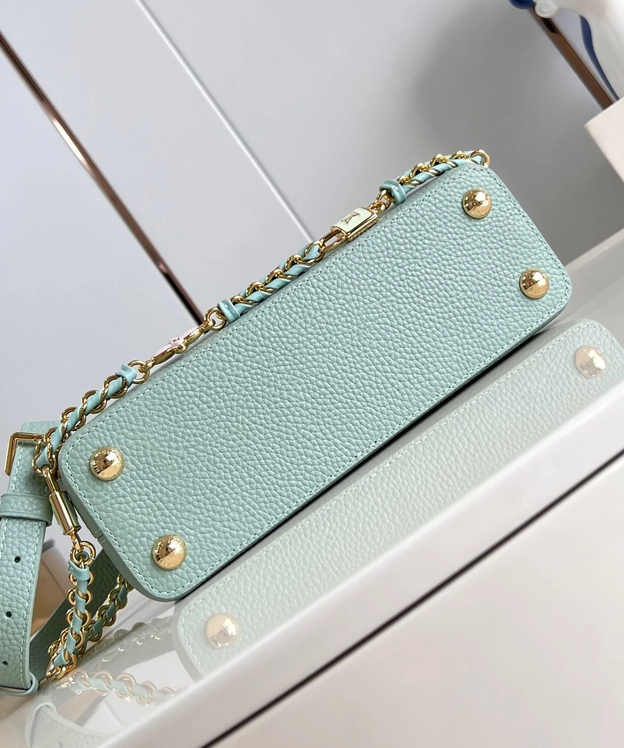 루이비통 카퓌신 BB M24471