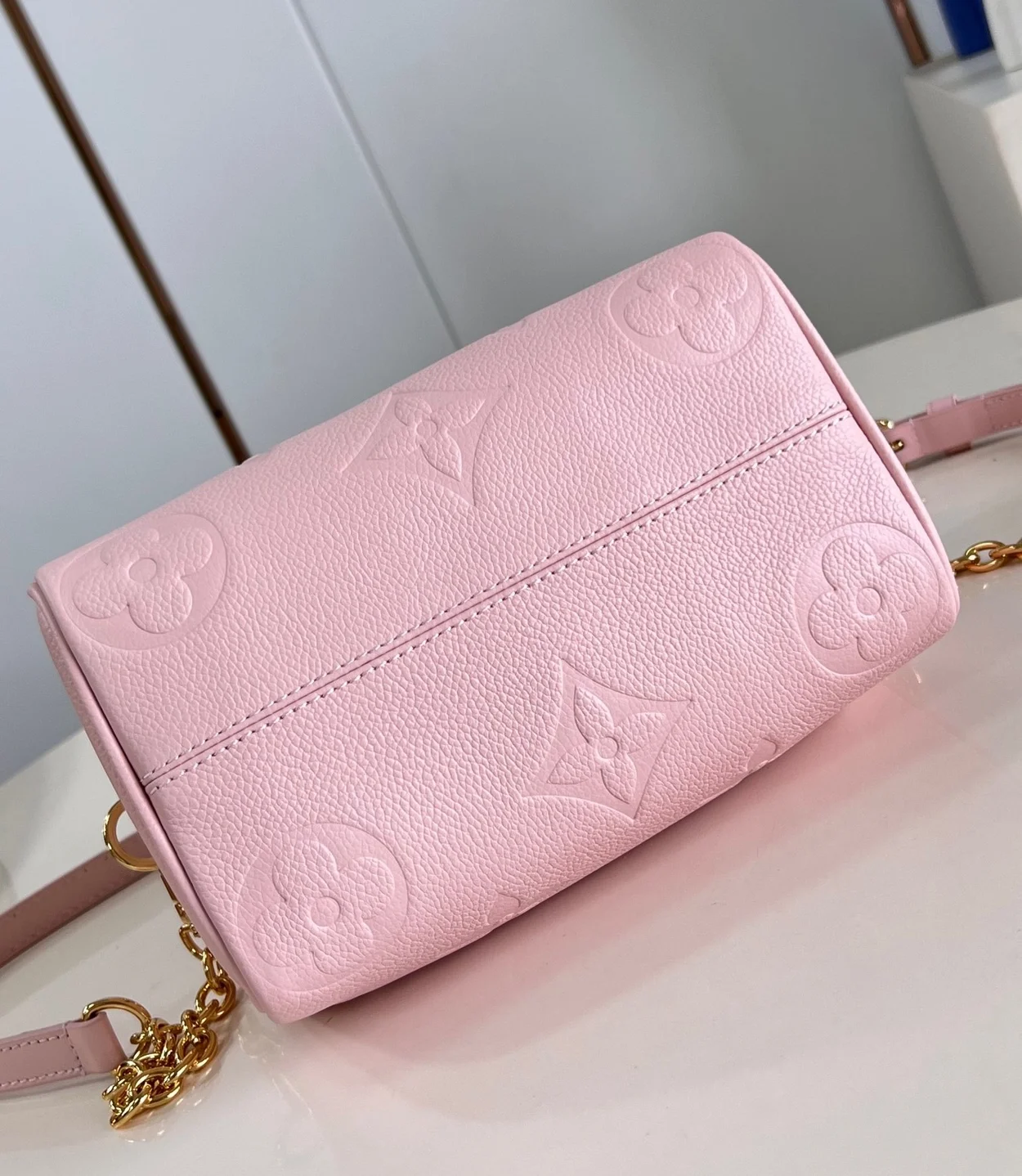 루이비통 스피티 반둘리에 20 M47136