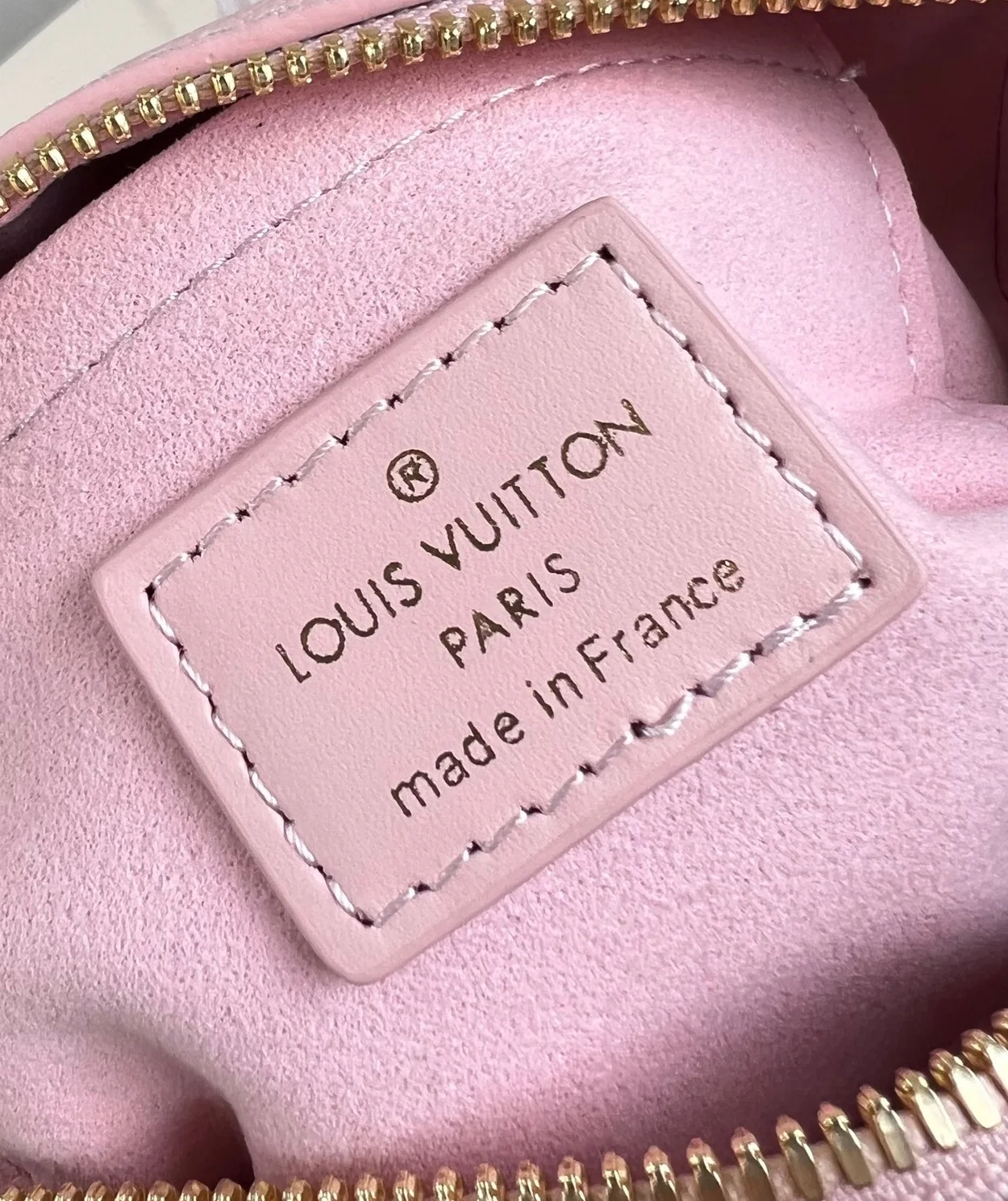 루이비통 스피티 반둘리에 20 M47136