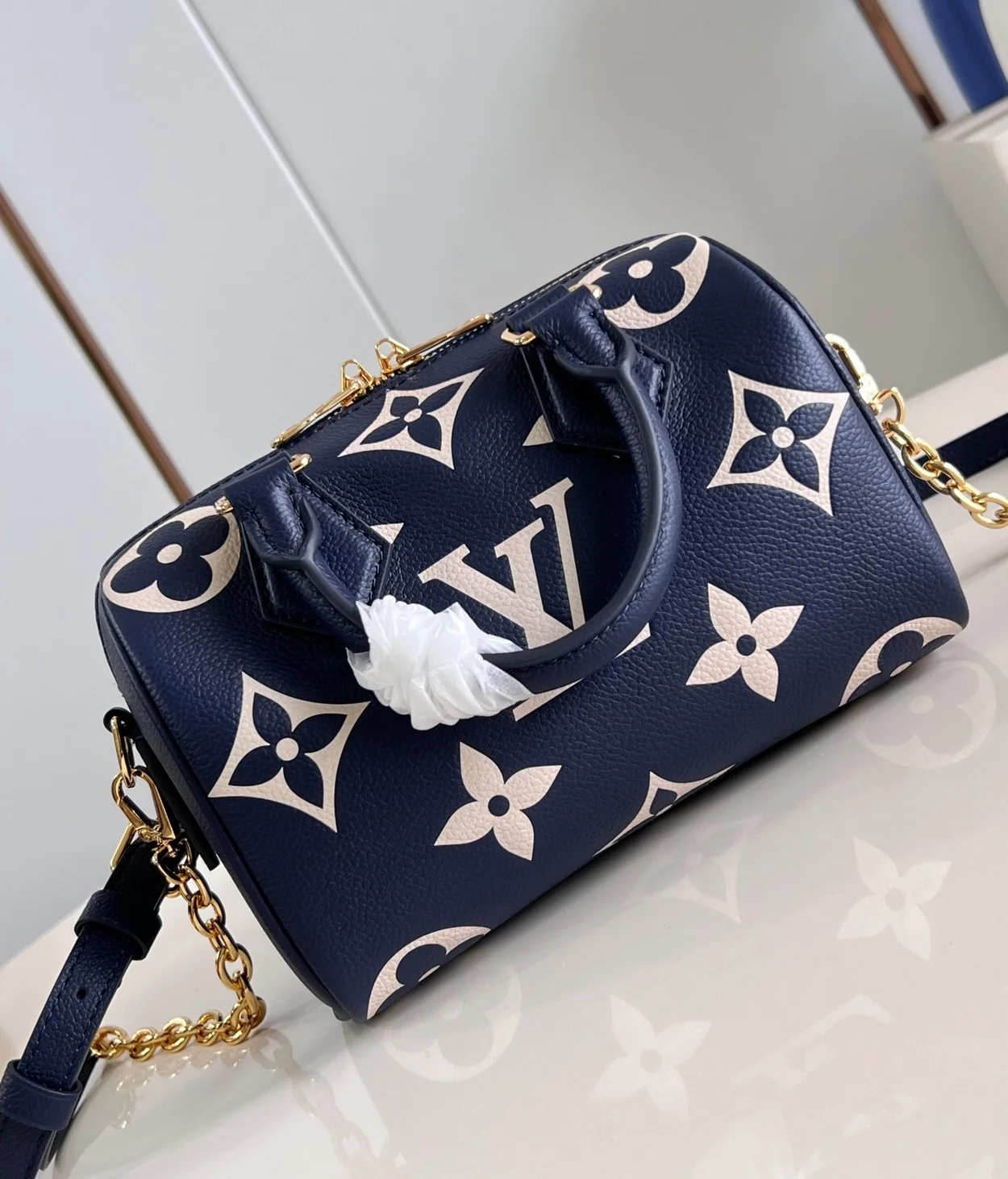 루이비통 스피디 반둘리에 20 M47048