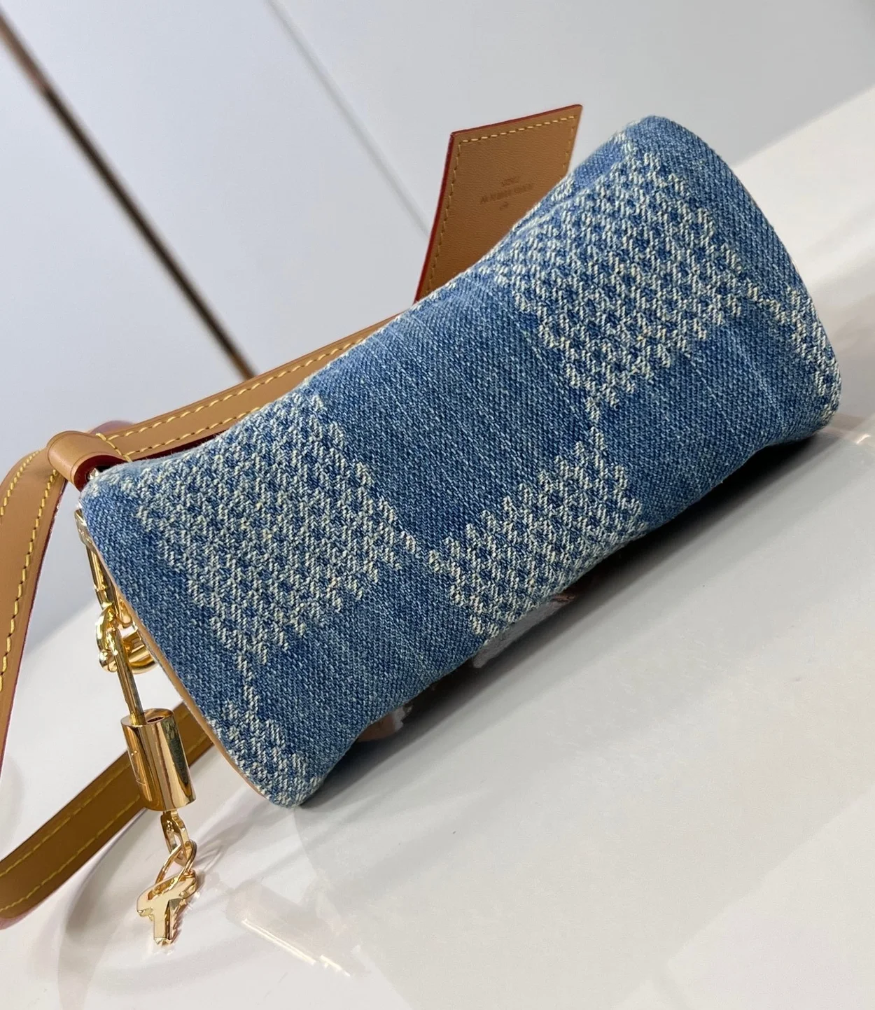 루이비통 스피디 반둘리에 18 N40682