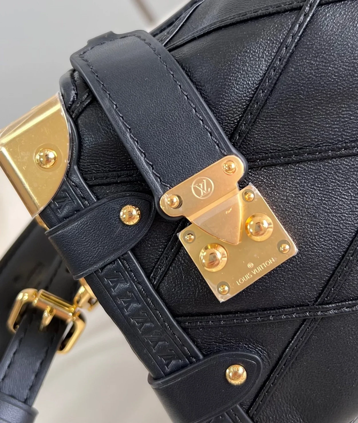 루이비통 사이드 트렁크 PM M83030