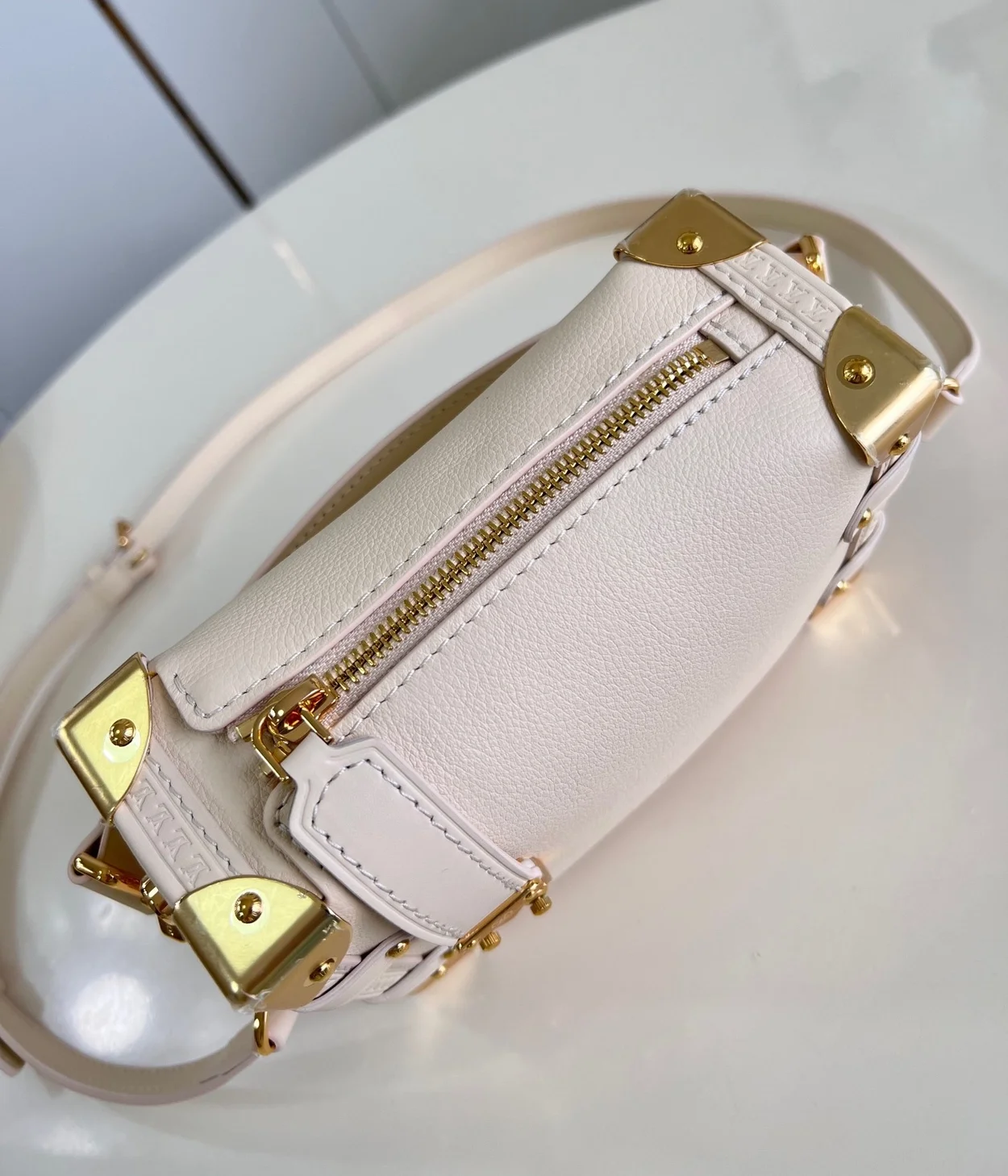 루이비통 사이드 트렁크 PM M23915