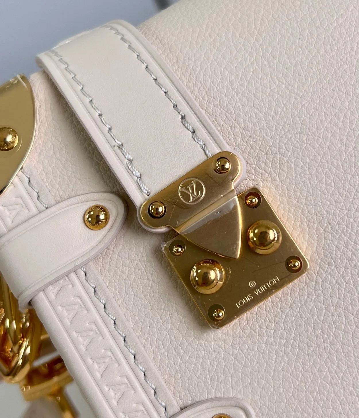 루이비통 사이드 트렁크 PM M23915