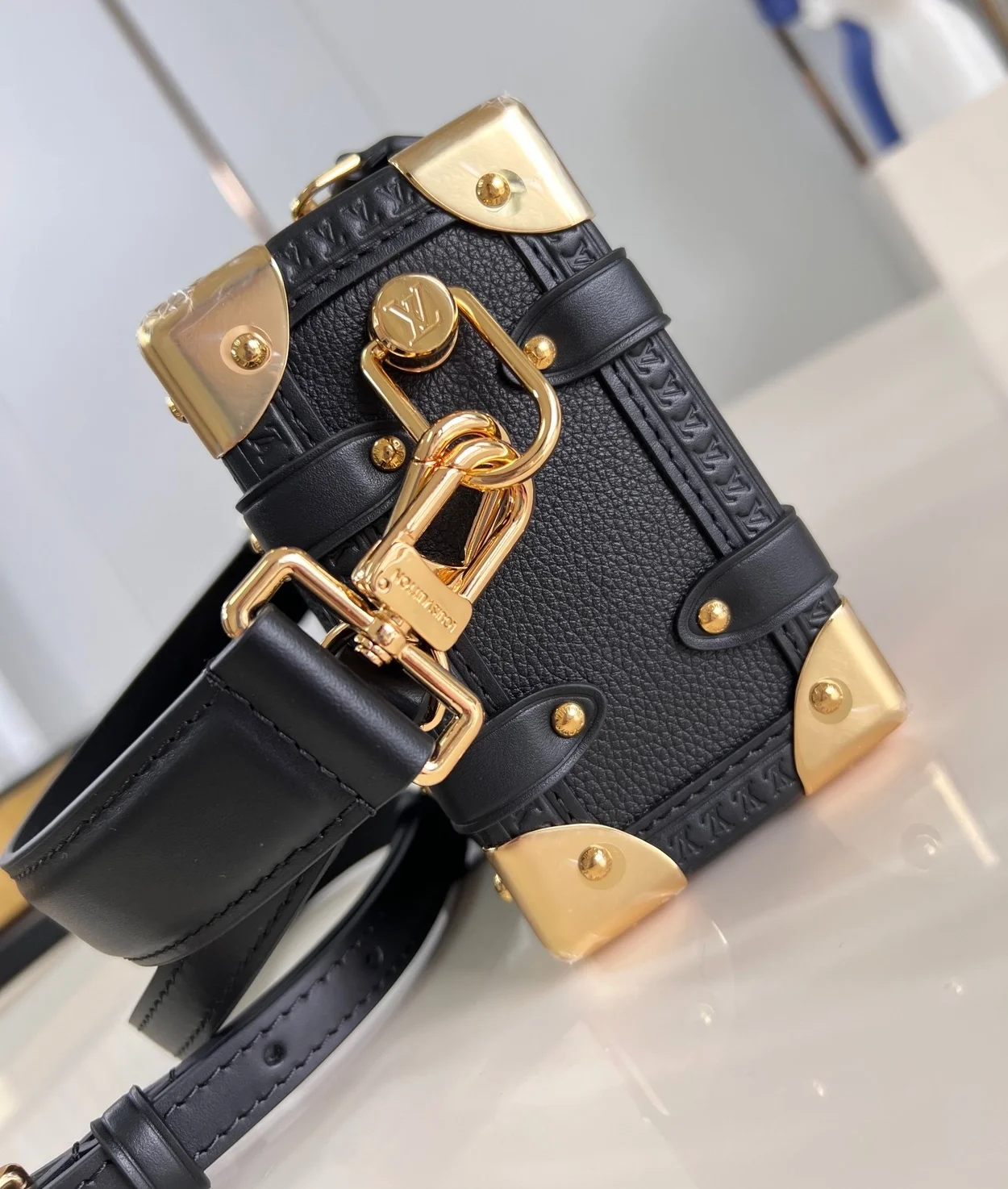 루이비통 사이드 트렁크 PM M23817