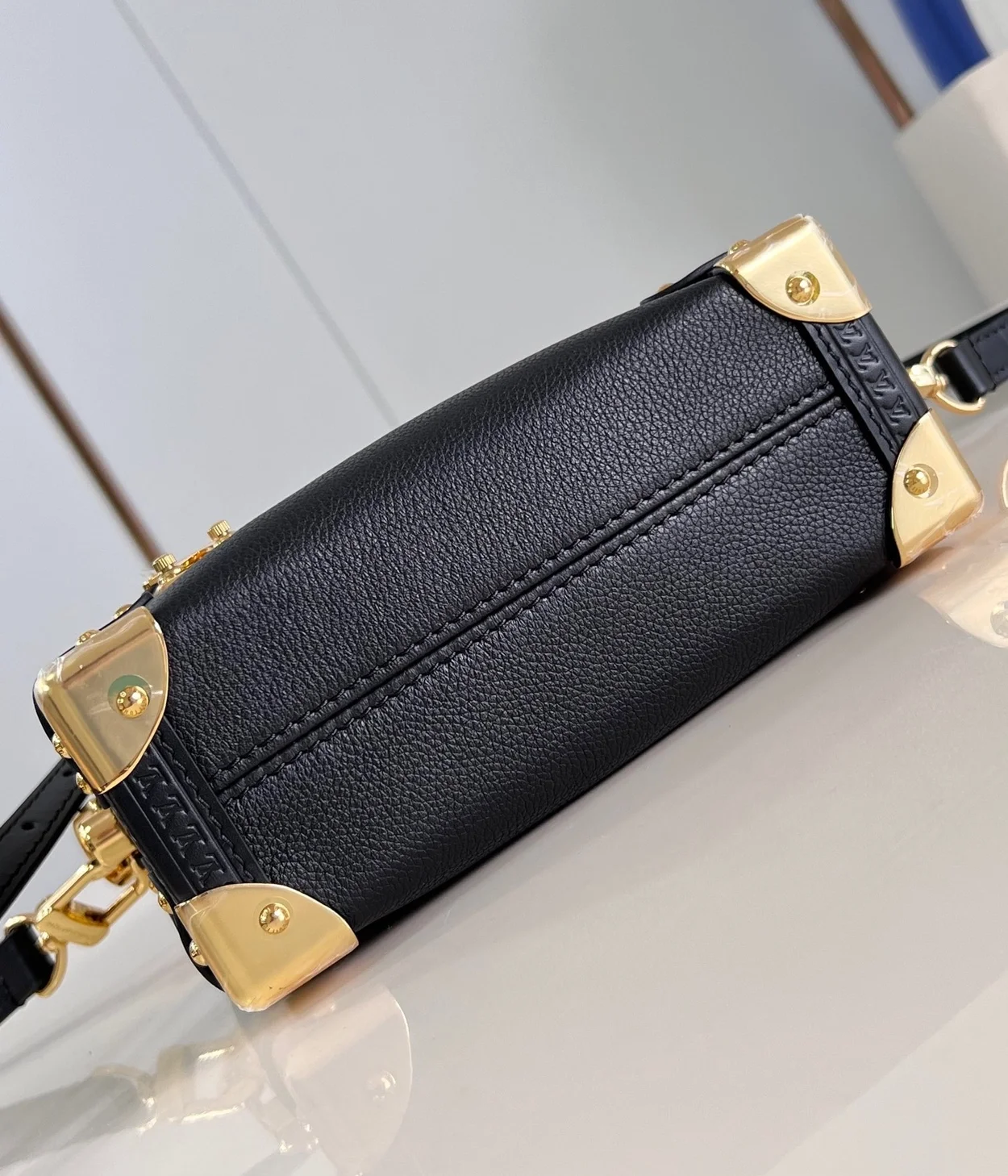 루이비통 사이드 트렁크 PM M23817