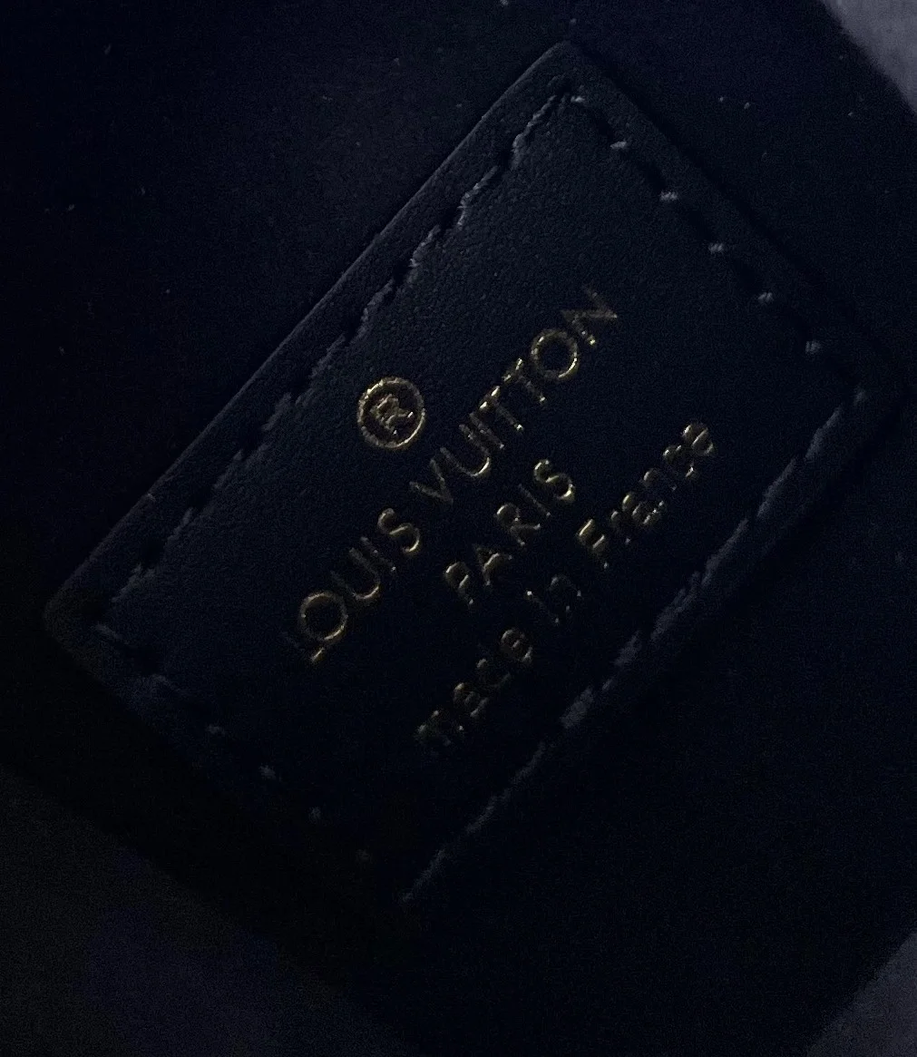 루이비통 사이드 트렁크 PM M23817