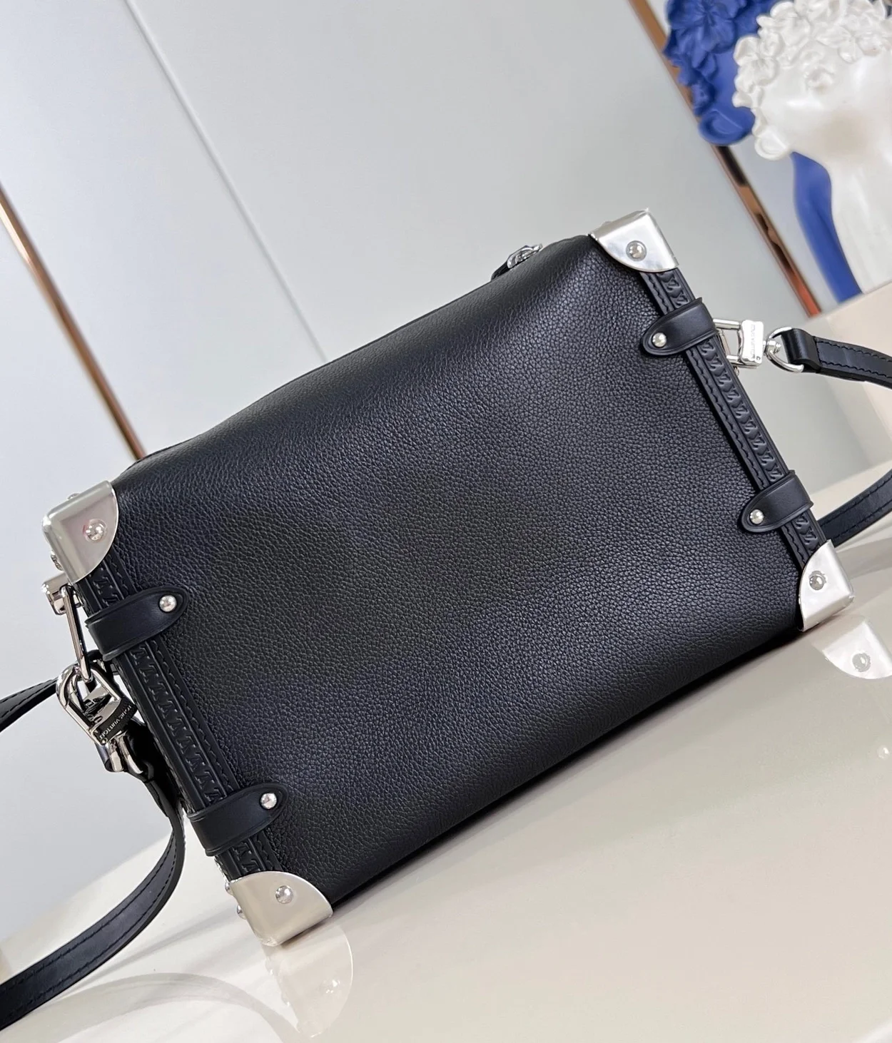 루이비통 사이드 트렁크 MM M25160