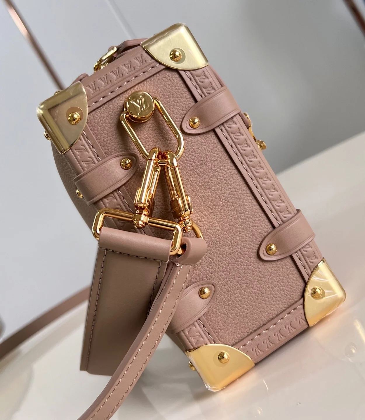 루이비통 사이드 트렁크 MM M25072