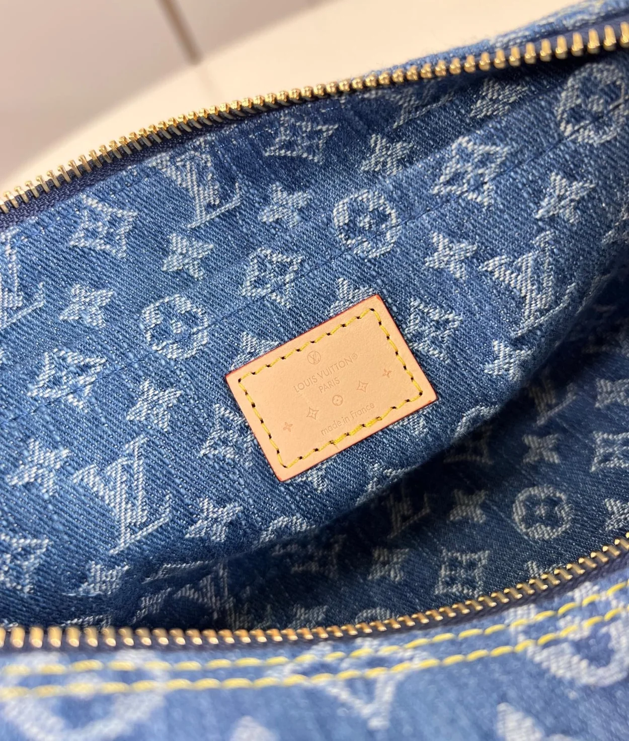 루이비통 빠삐용 M46830