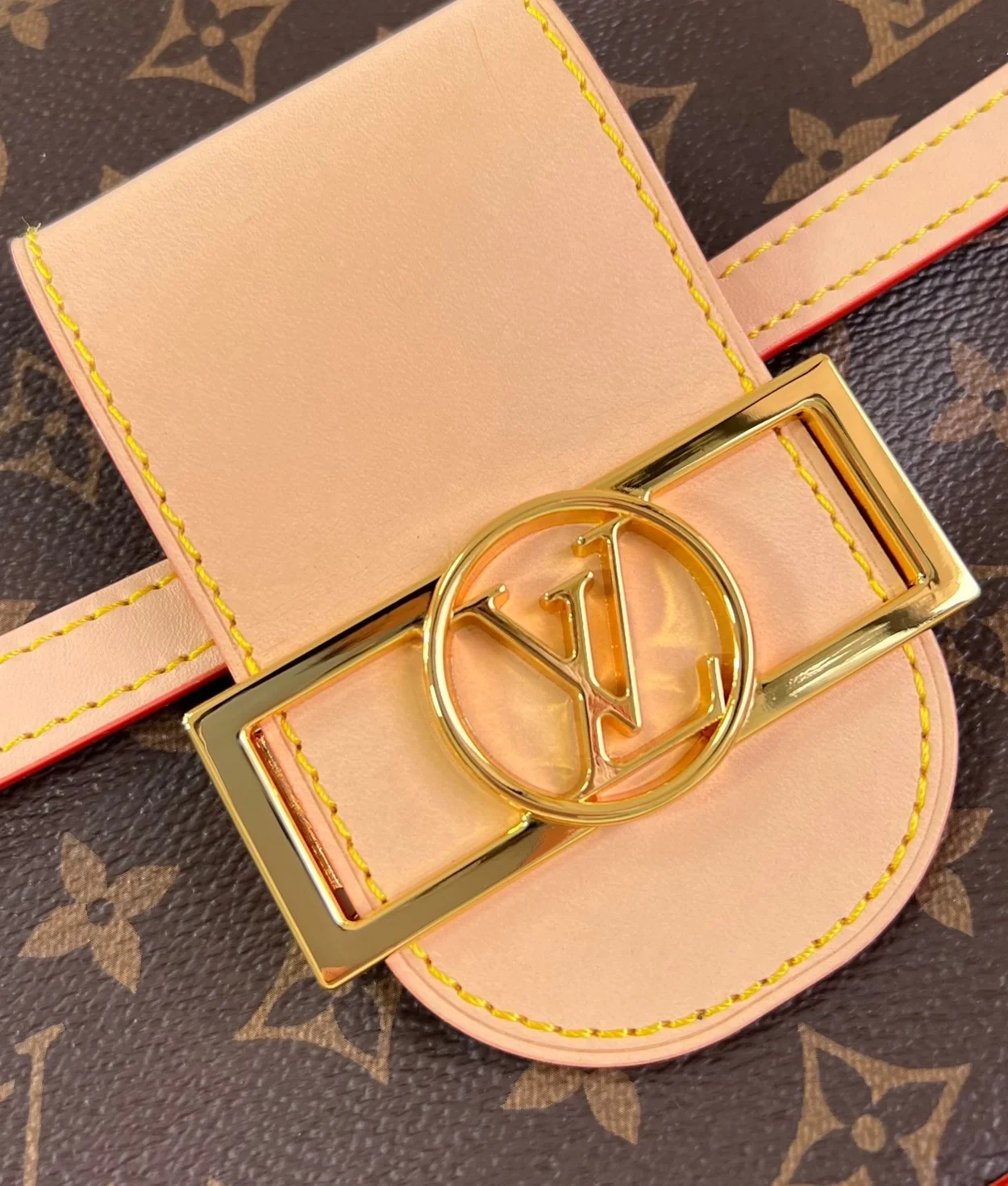 루이비통 도핀 소프트 GM M47149